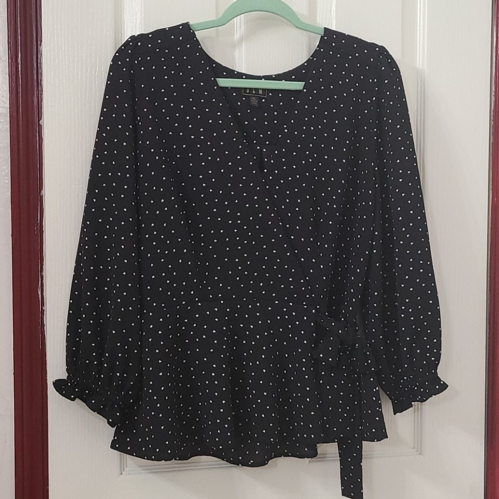 Black long sleeved blouse